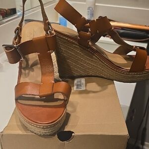 American Eagle Outfitters Tan Wedge Espadrille Sandals